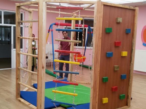 Mobilya ve İç Mekan Tasarımı Bölümünden Yüzenada Anaokuluna Oyun Parkuru